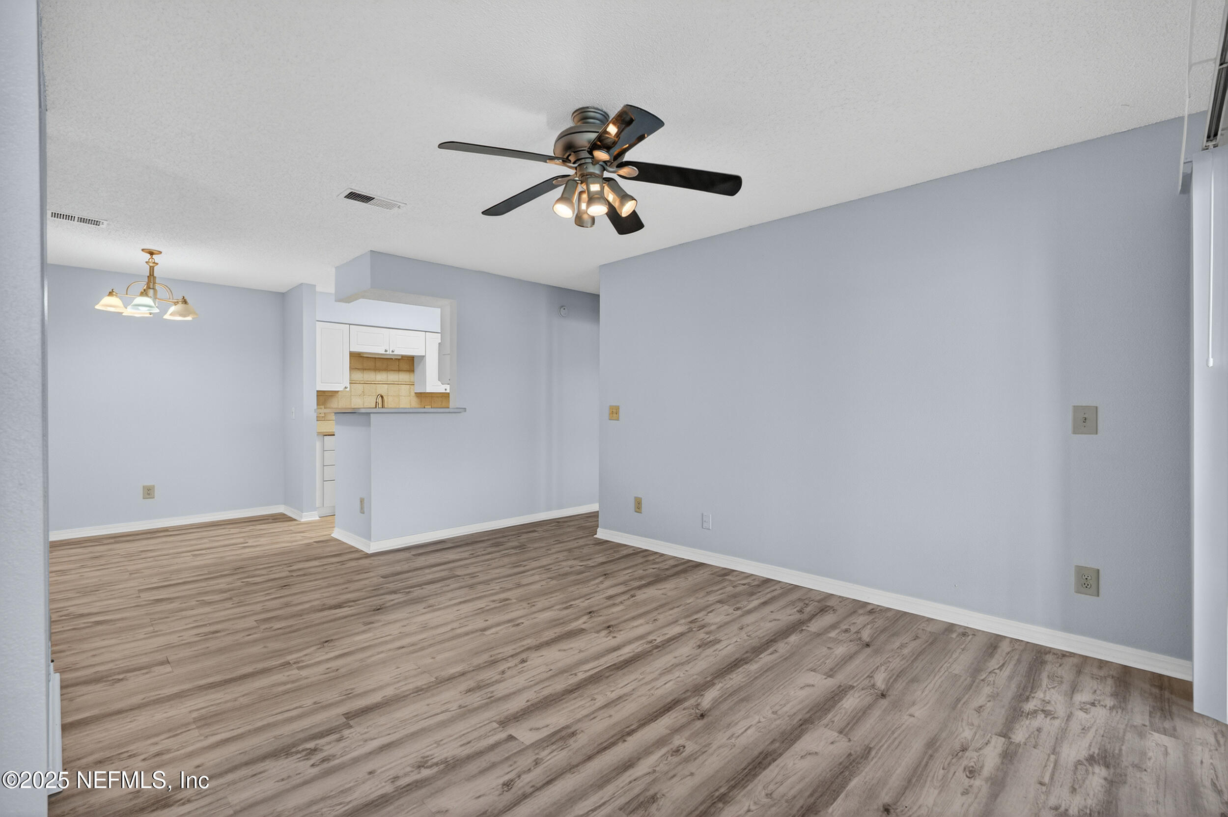 10200 Belle Rive Boulevard, Unit 212 Jacksonville, FL 32256 - Photo 7 of 36 32_10200 belle rive blvd 212-30
