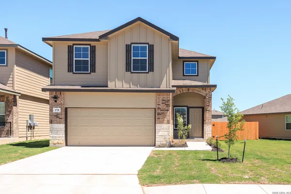 $2,325 | 178 Legendary Trl Loop, Floresville, TX 78114
