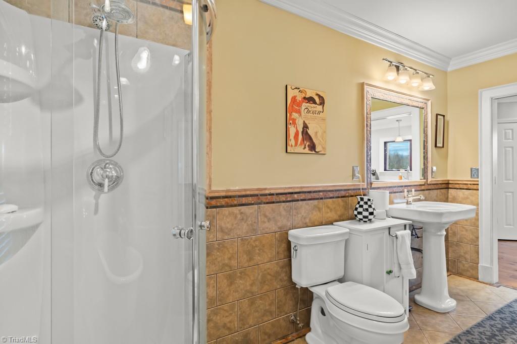6238 Davis Mill Road Randleman, NC 27317 - Photo 25 of 46 Guest bath