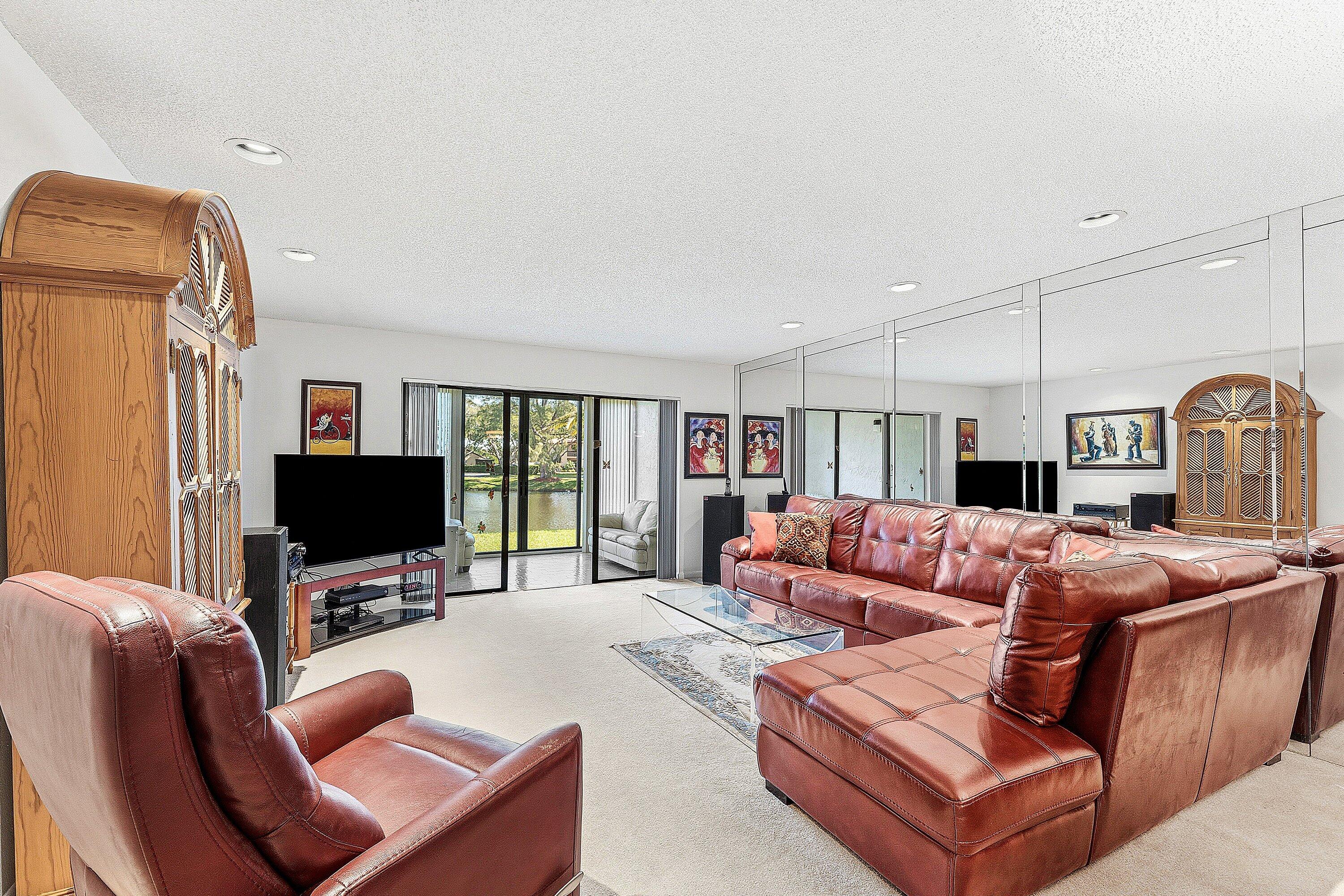 9283 Vista Del Lago, Unit G Boca Raton, FL 33428 - Photo 12 of 31 013-9283VistaDelLago-G-BocaRaton-FL-3342