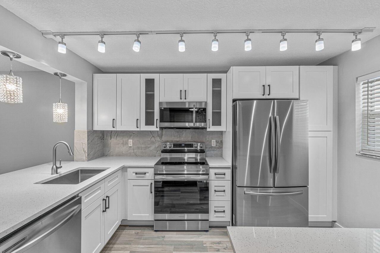 2945 Southwest 22nd Avenue, Unit 2070 Delray Beach, FL 33445 - Photo 1 of 29 Main