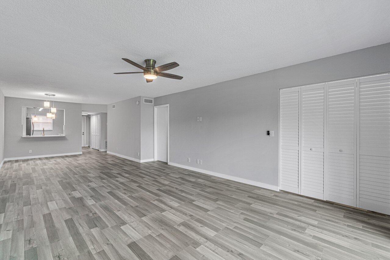 2945 Southwest 22nd Avenue, Unit 2070 Delray Beach, FL 33445 - Photo 11 of 29 011-2945Southwest22ndAvenue-DelrayBeach-