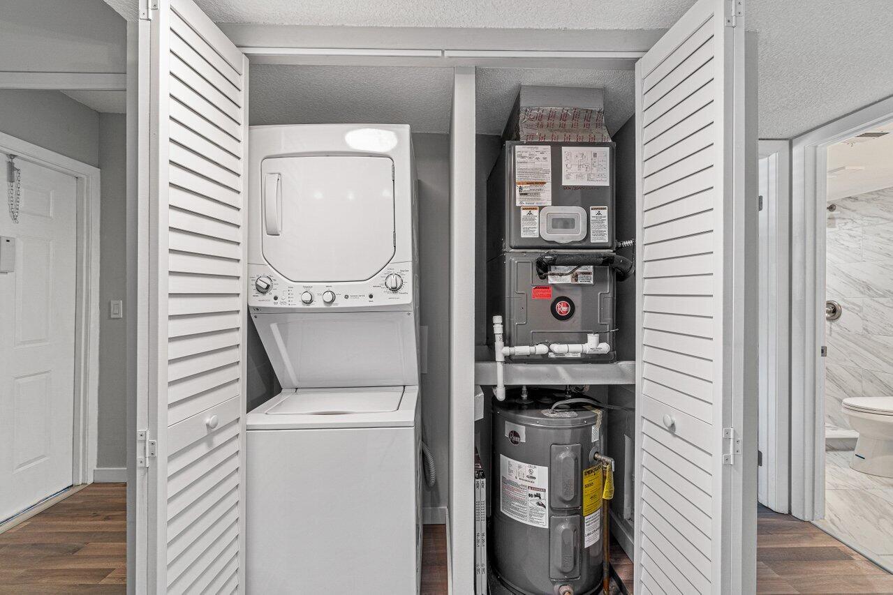 2945 Southwest 22nd Avenue, Unit 2070 Delray Beach, FL 33445 - Photo 6 of 29 023-2945Southwest22ndAvenue-DelrayBeach-