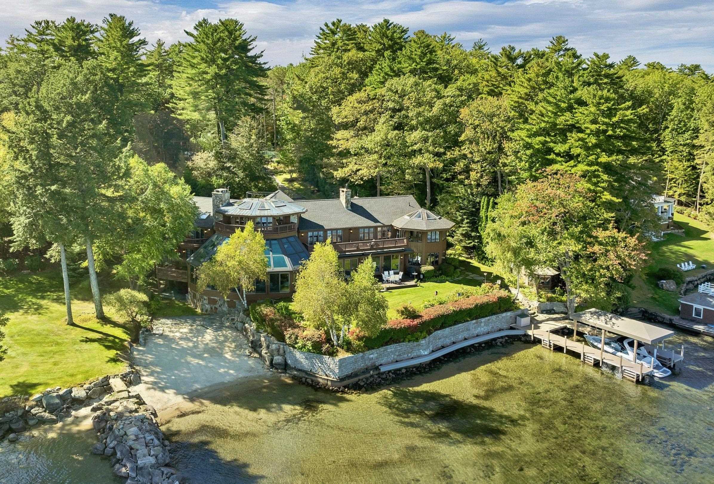 211 Dockham Shore Road Gilford, NH 03249 - Photo 8 of 60