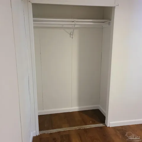 $1,195 | 1111 Mills Avenue, Pensacola, FL 32507