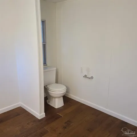 $1,195 | 1111 Mills Avenue, Pensacola, FL 32507