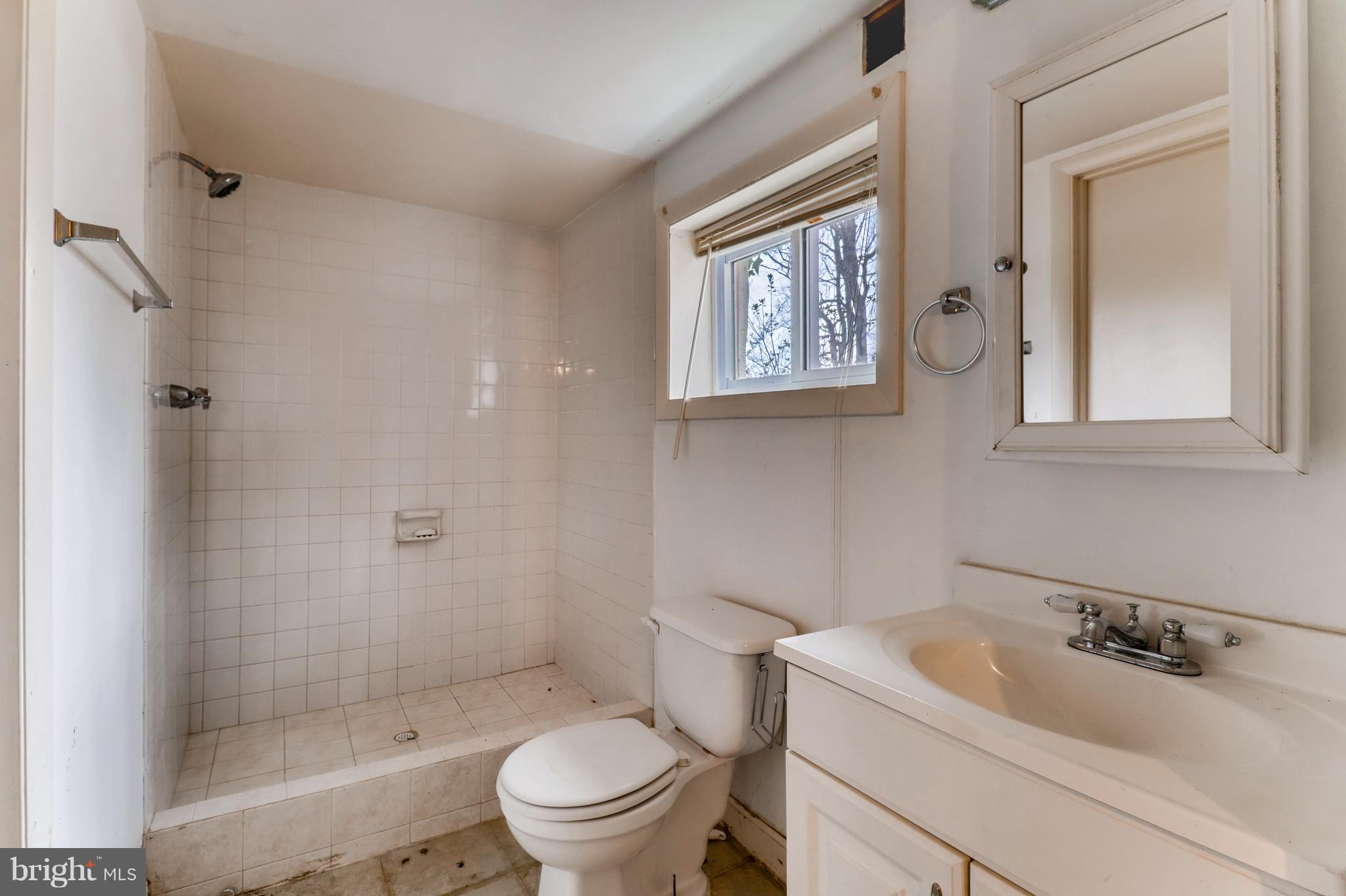 2247 Southland Road Baltimore, MD 21207 - Photo 29 of 33 Gallery Image 29