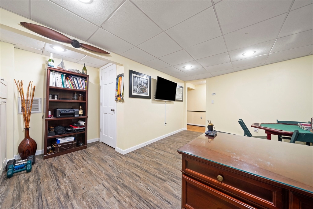 92 Clinton Road Weymouth, MA 02189 - Photo 17 of 29 Gallery Image 17