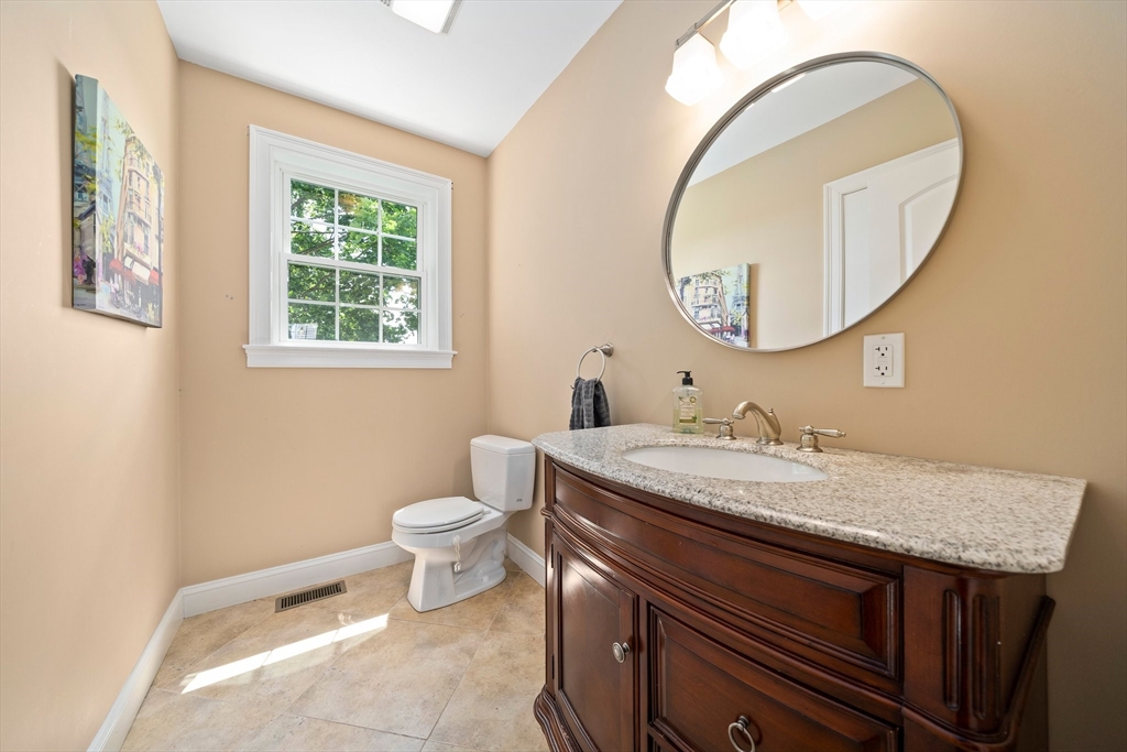 92 Clinton Road Weymouth, MA 02189 - Photo 6 of 29 Gallery Image 6