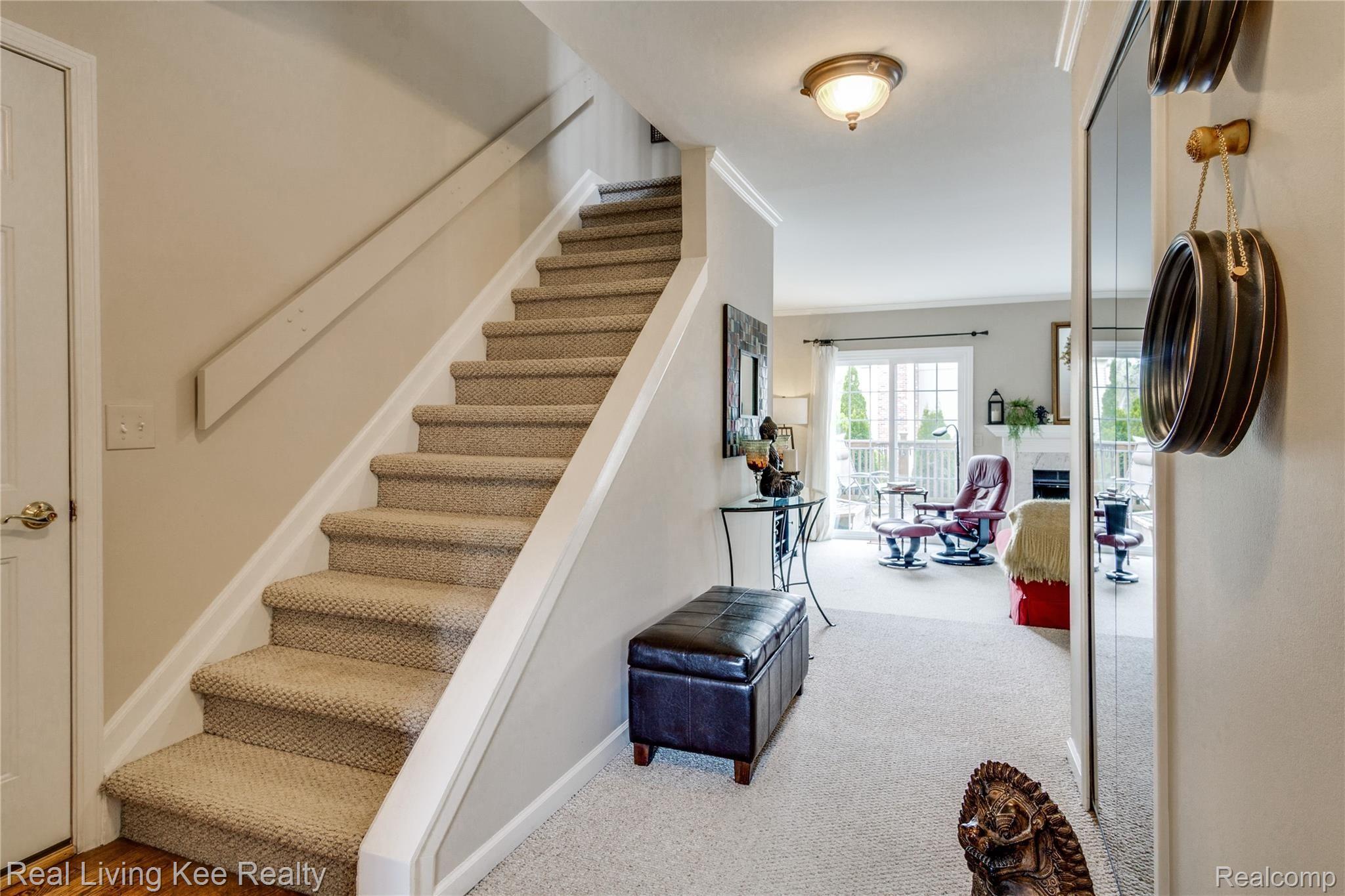 1410 Crescent Lane Rochester, MI 48306 - Photo 17 of 36 Lets Head Upstairs!