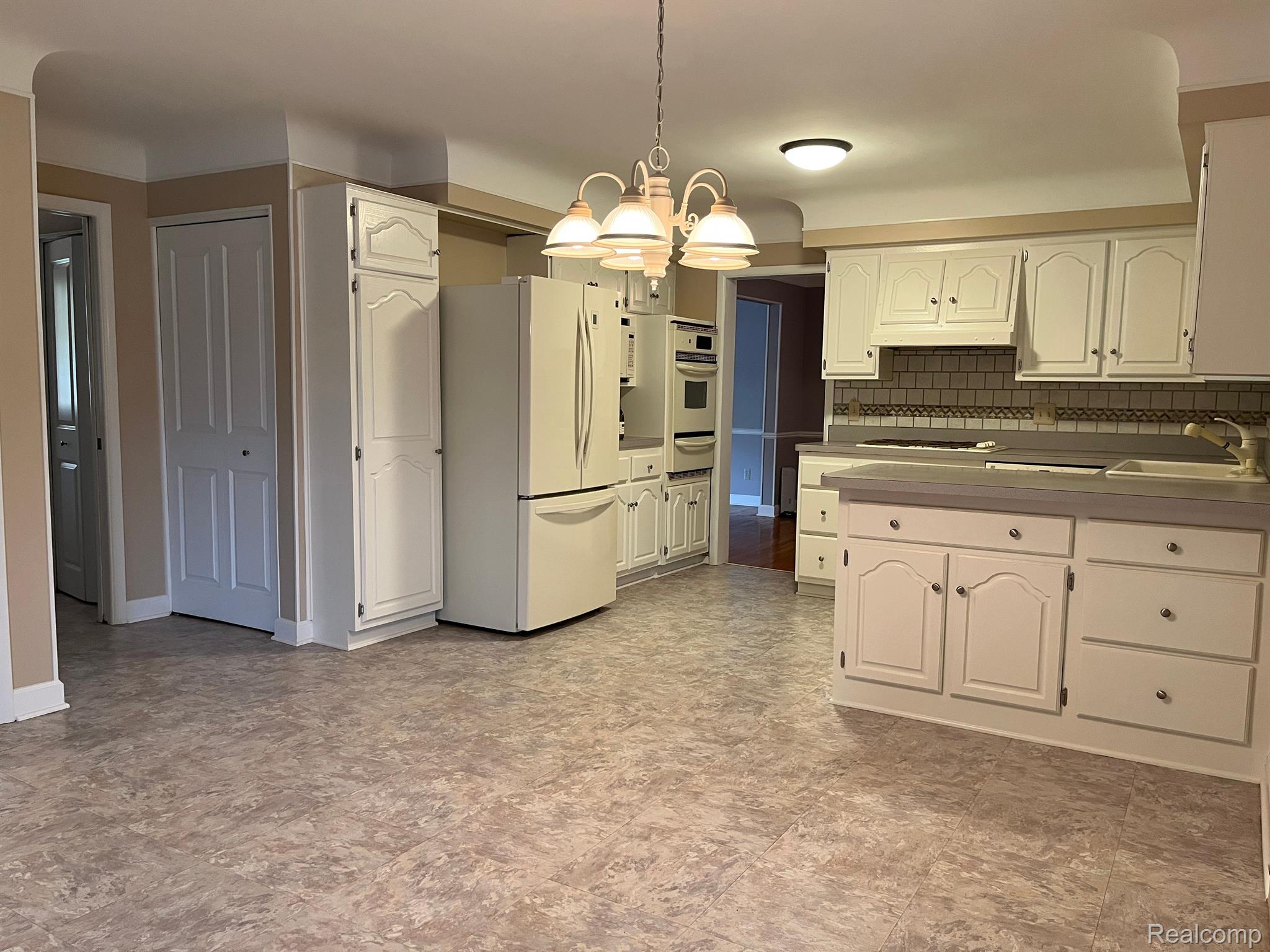 32487 Woody Road Fraser, MI 48026 - Photo 11 of 63 Gallery Image 11