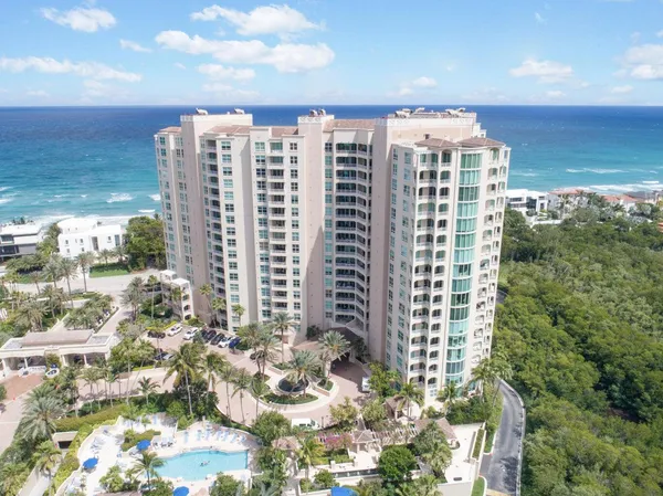 $9,500 | 3740 South Ocean Boulevard, Unit 108B, Highland Beach, FL 33487