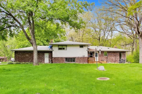 $300,000 | 26339 South Woodlawn Avenue, Crete, IL 60417