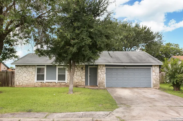 $1,695 | 5146 Tom Stafford Drive, Kirby, TX 78219