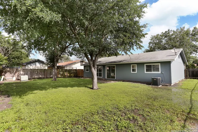 $1,695 | 5146 Tom Stafford Drive, Kirby, TX 78219