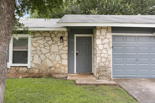 $1,695 | 5146 Tom Stafford Drive, Kirby, TX 78219