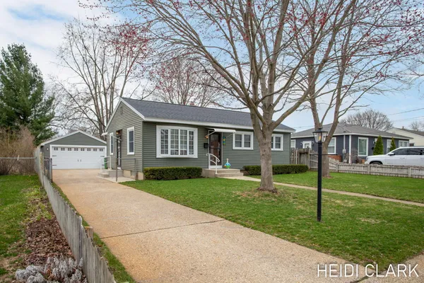 $290,000 | 4337 Flamingo Avenue Southwest, Wyoming, MI 49509