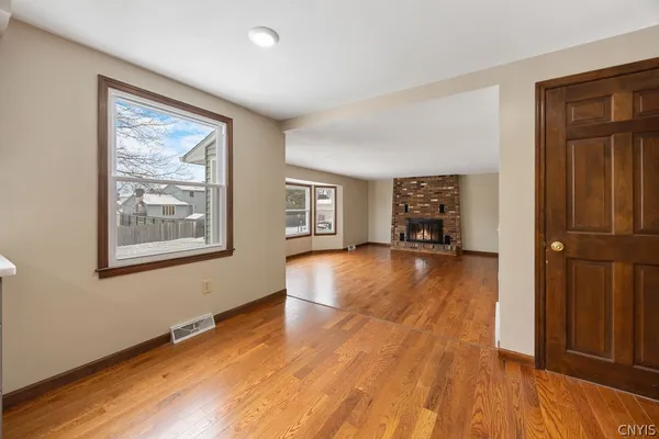 $350,000 | 4957 Look Kinney Circle, Clay, NY 13088