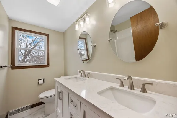 $350,000 | 4957 Look Kinney Circle, Clay, NY 13088