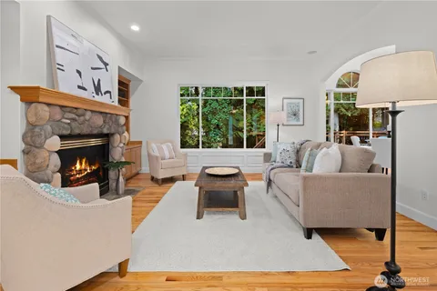 $1,795,000 | 520 2nd Avenue South, Kirkland, WA 98033