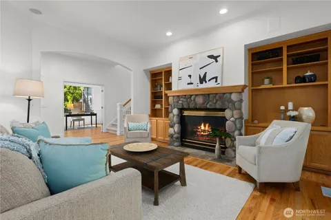 $1,795,000 | 520 2nd Avenue South, Kirkland, WA 98033