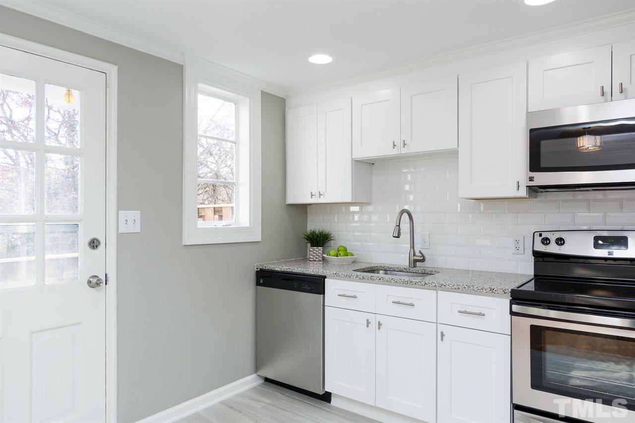 834 Bryan Street Raleigh, NC 27605 - Photo 8 of 20
