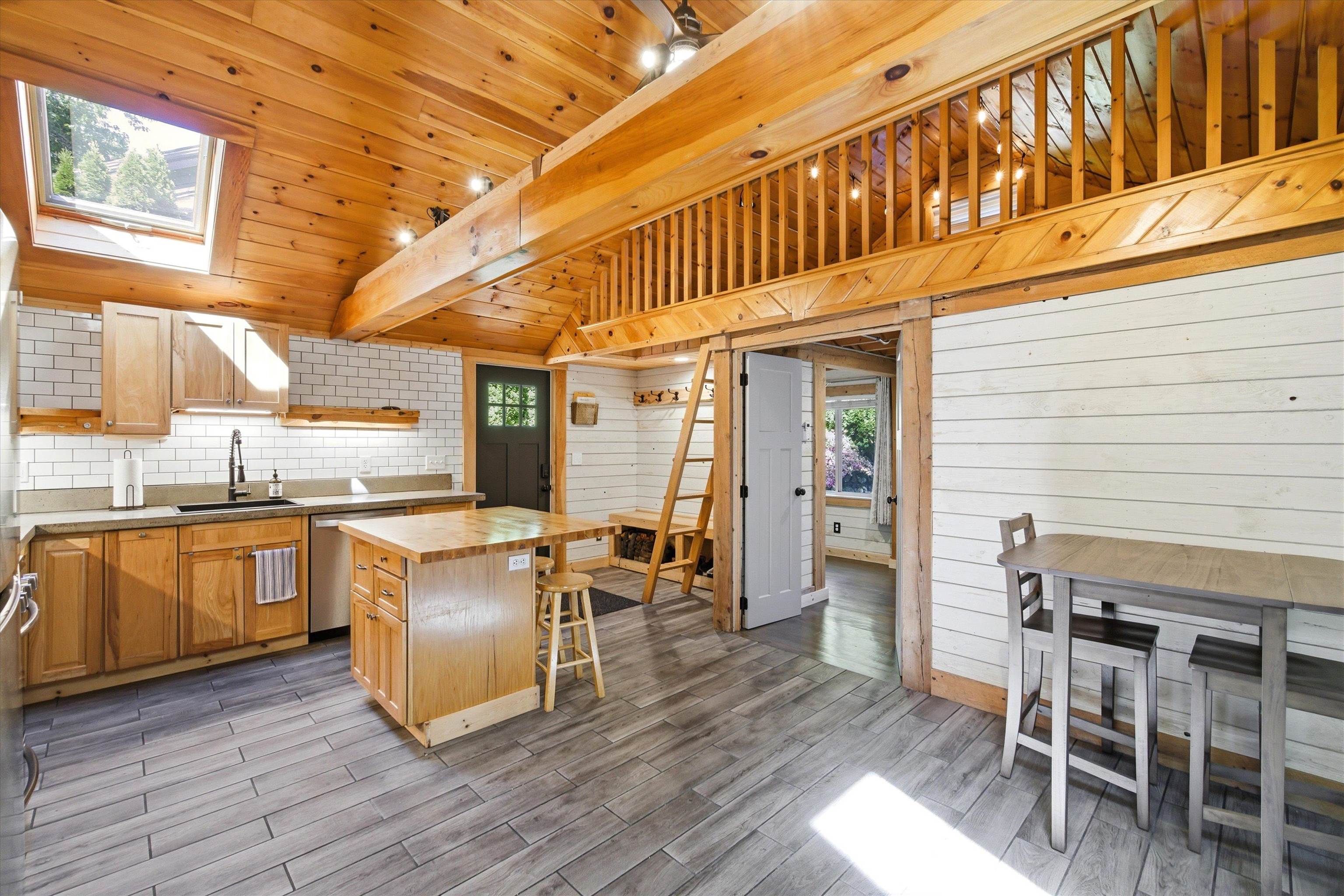 18 3rd Street Windham, NH 03087 - Photo 9 of 46 Gallery Image 9