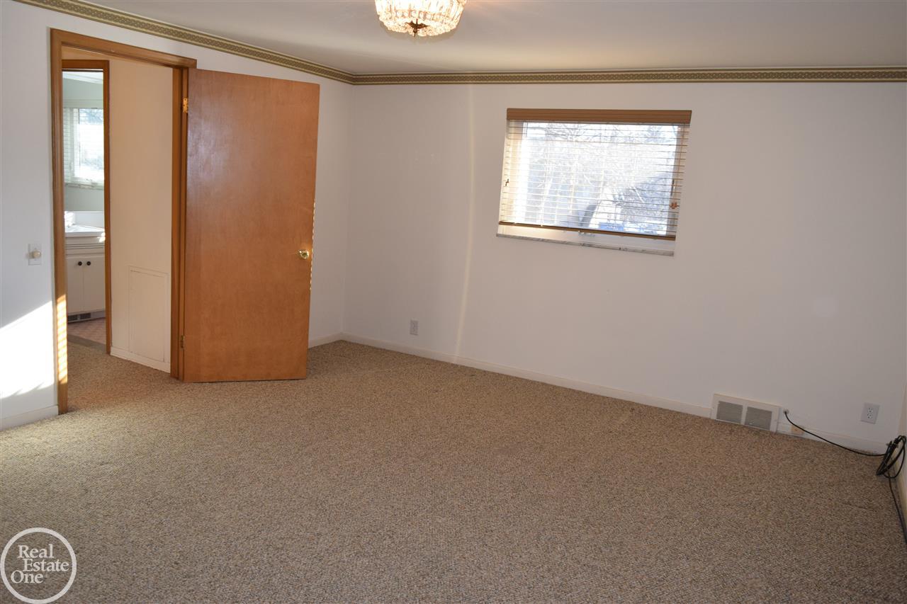 336 Neff Road Grosse Pointe, MI 48230 - Photo 10 of 15
