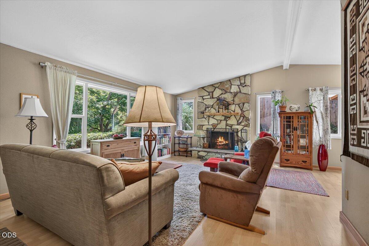 635 Chestnut Street Ashland, OR 97520 - Photo 9 of 29