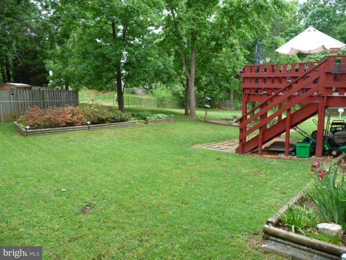 8210 Oakglen Road Manassas, VA 20110 - Photo 18 of 30 View