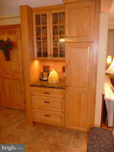 8210 Oakglen Road Manassas, VA 20110 - Photo 3 of 30 Custom Cabinets in the Kitchen