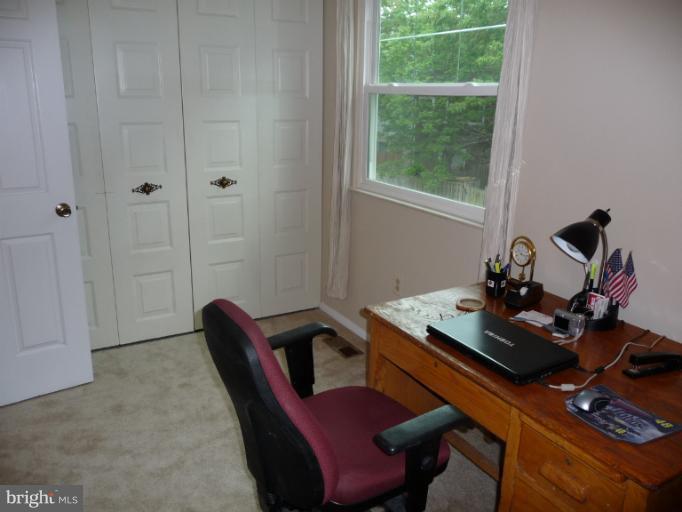 8210 Oakglen Road Manassas, VA 20110 - Photo 26 of 30 4th Bedroom used as 2nd Office