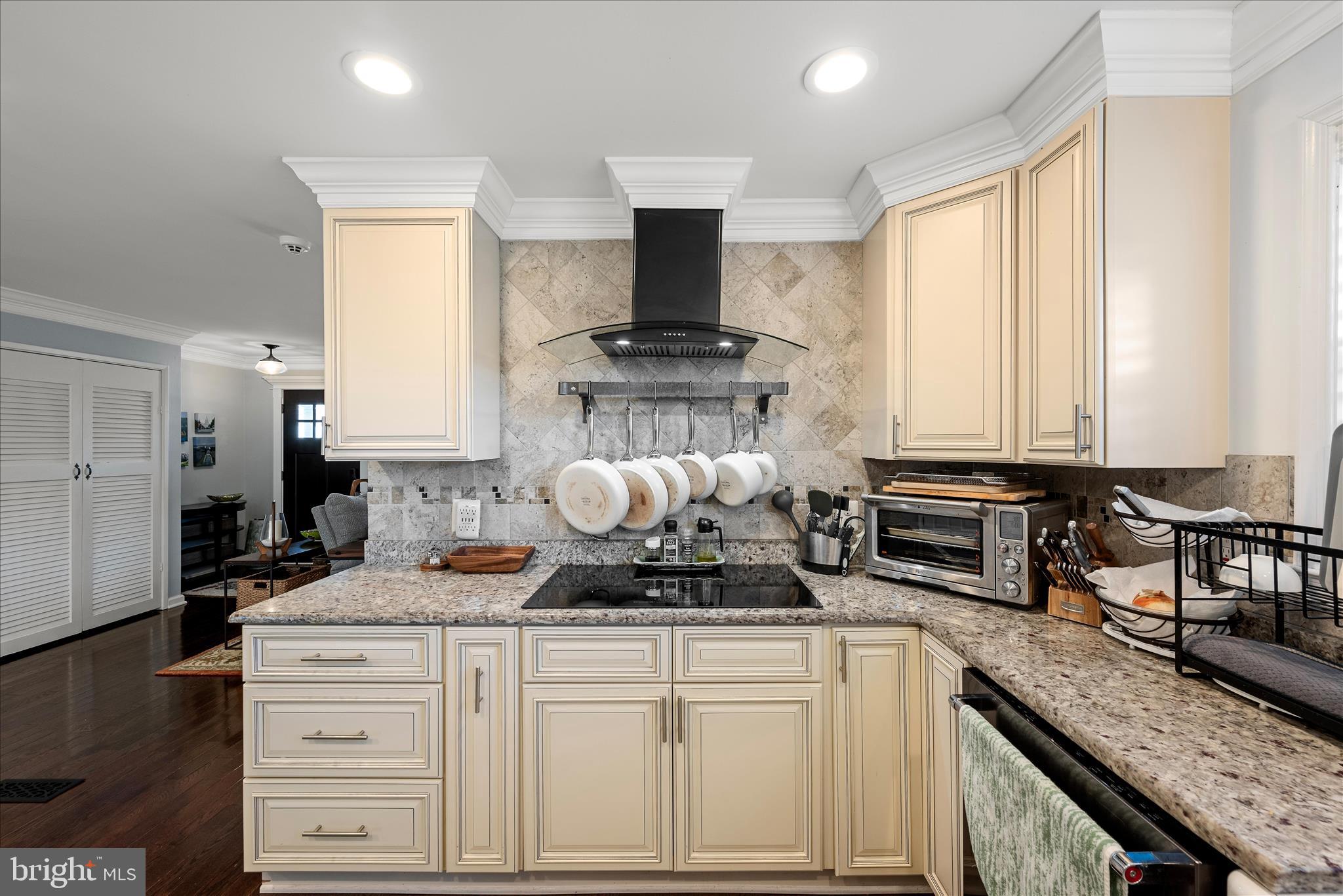 5211 Inverchapel Road Springfield, VA 22151 - Photo 15 of 64 Kitchen