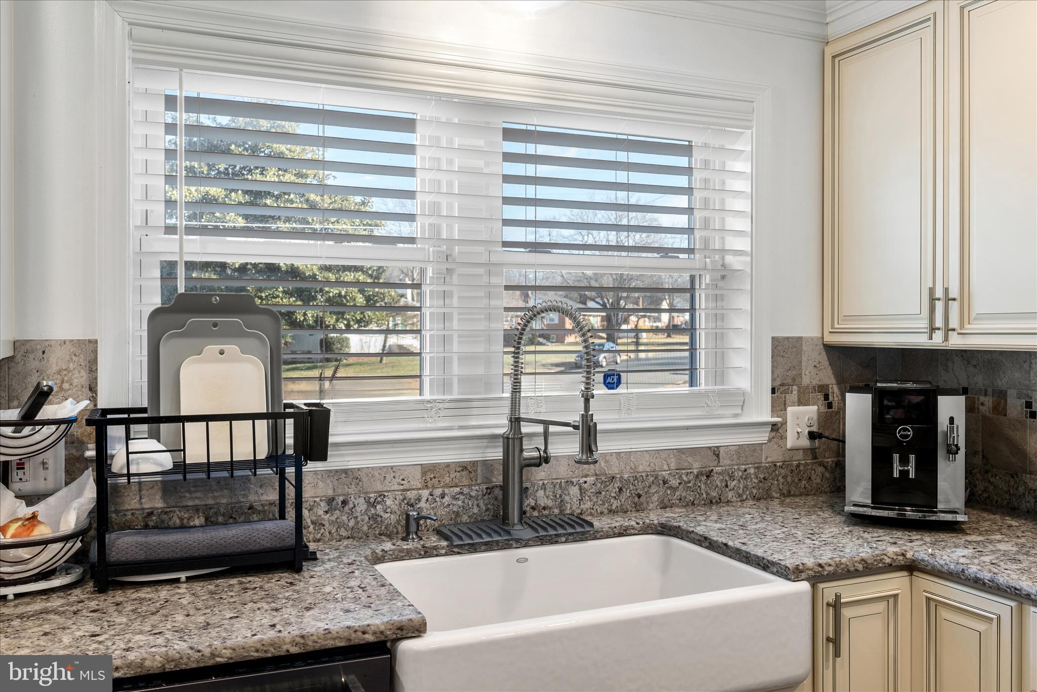 5211 Inverchapel Road Springfield, VA 22151 - Photo 16 of 64 Kitchen