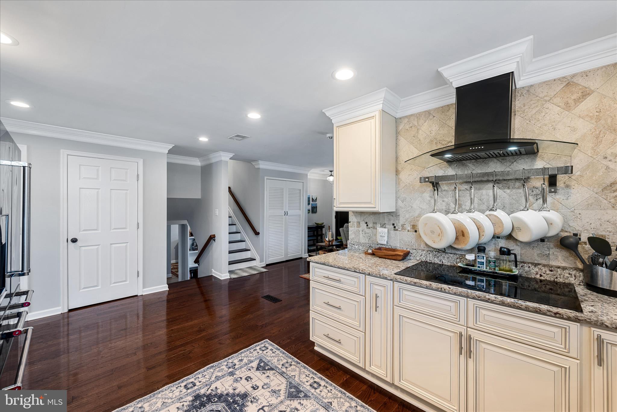 5211 Inverchapel Road Springfield, VA 22151 - Photo 18 of 64 Kitchen