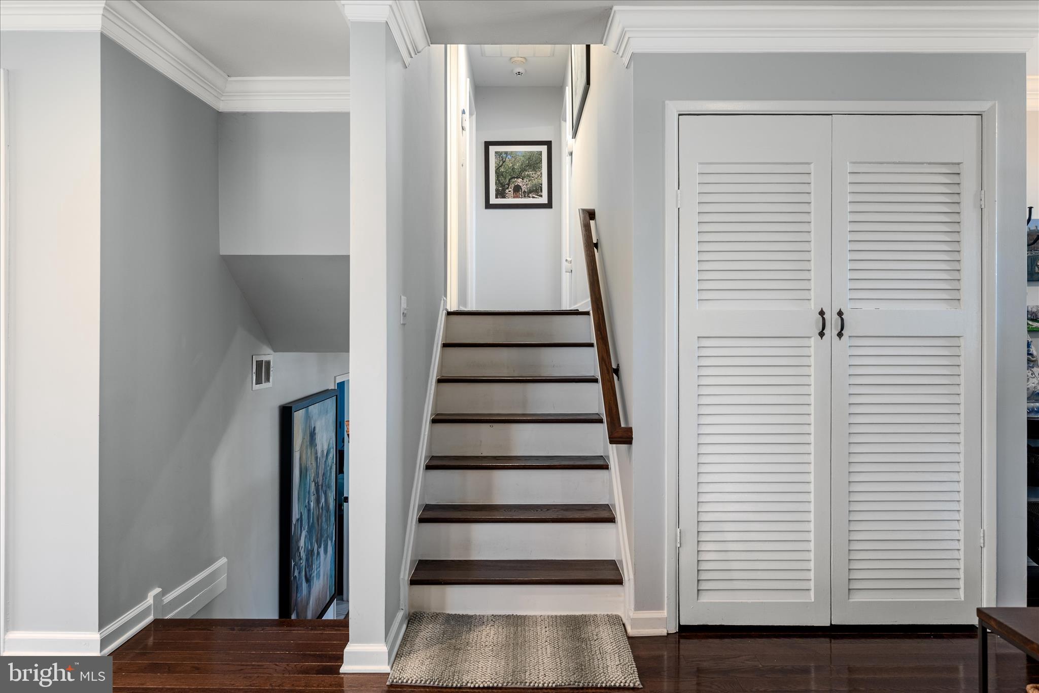 5211 Inverchapel Road Springfield, VA 22151 - Photo 5 of 64 Stairs