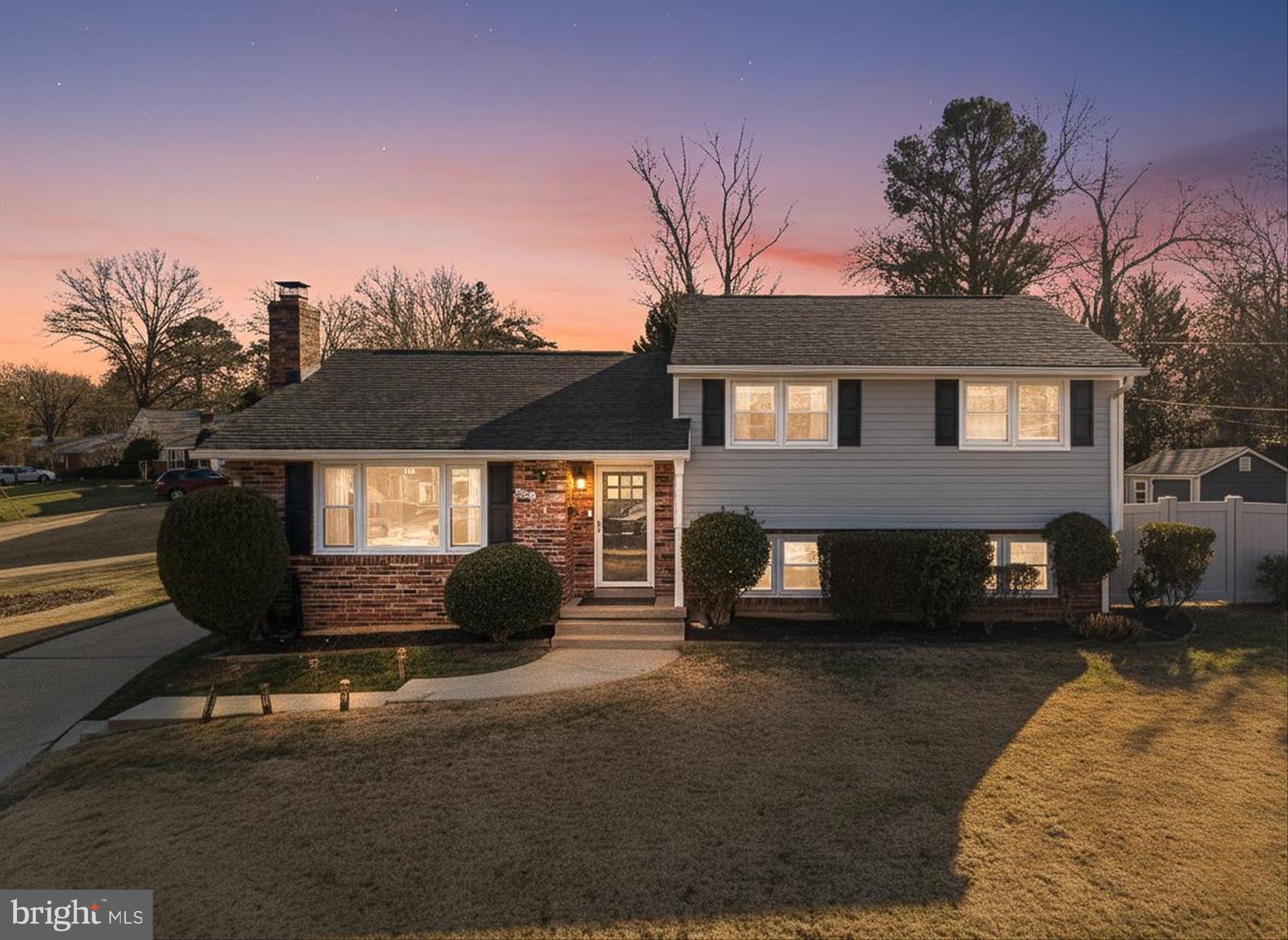 5211 Inverchapel Road Springfield, VA 22151 - Photo 60 of 64 Twilight