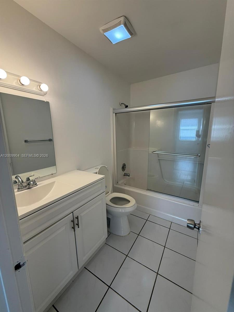 16413 Grape Way Delray Beach, FL 33484 - Photo 2 of 3