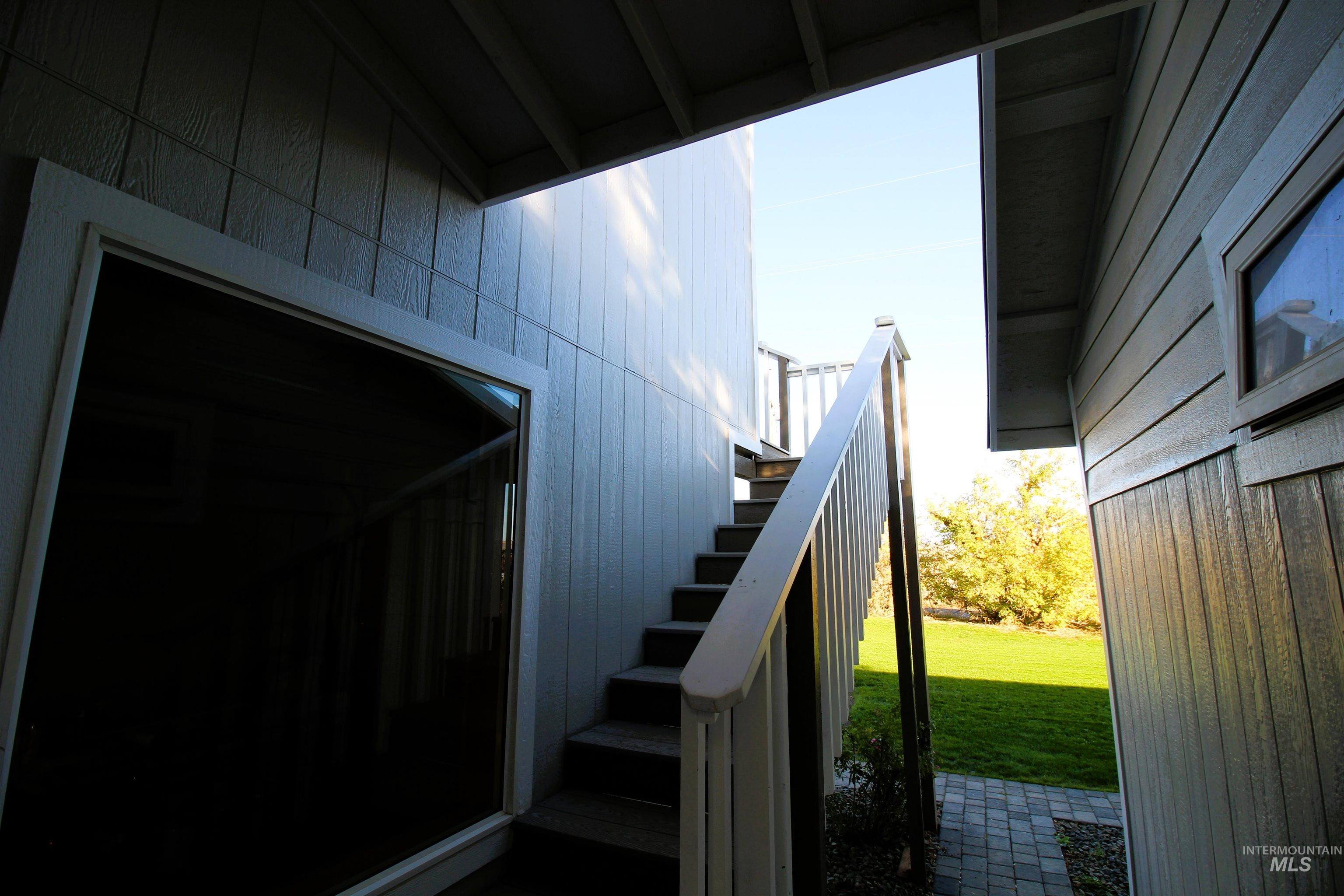 2253 Waite Road Midvale, ID 83645 - Photo 39 of 49 View of staircase