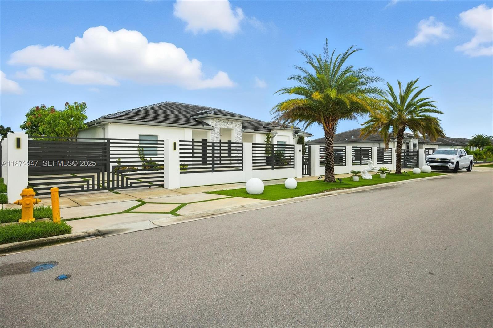 19302 Southwest 132nd Path Miami, FL 33177 - Photo 9 of 80