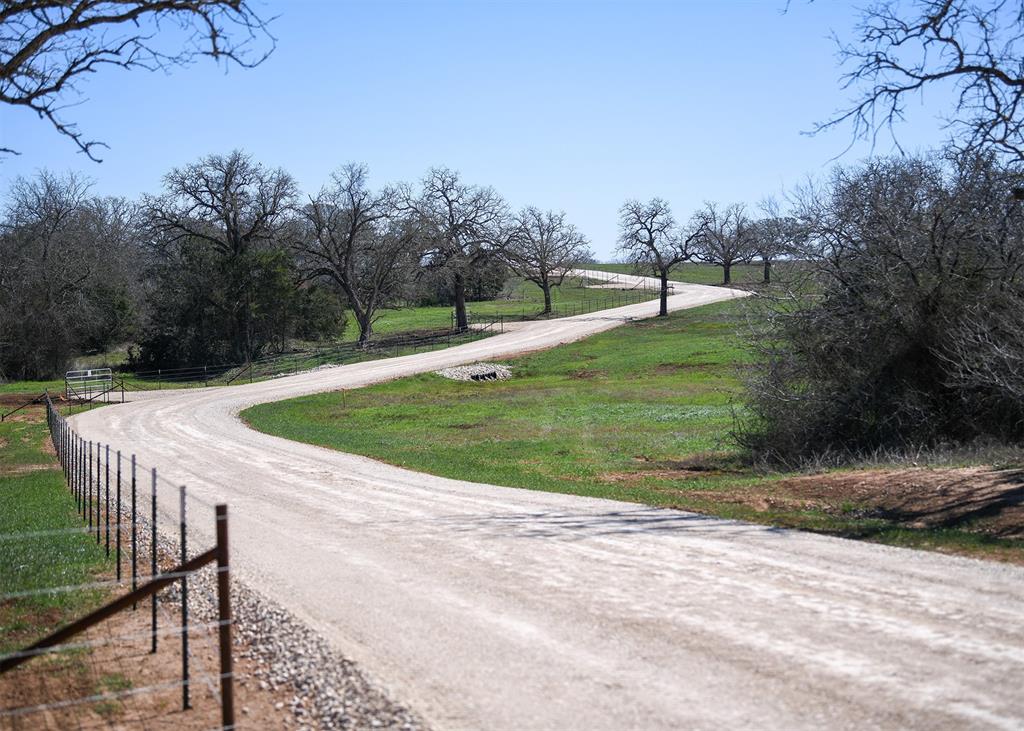 316 Main Loop Waelder, TX 78959 - Photo 6 of 8 a view of a park