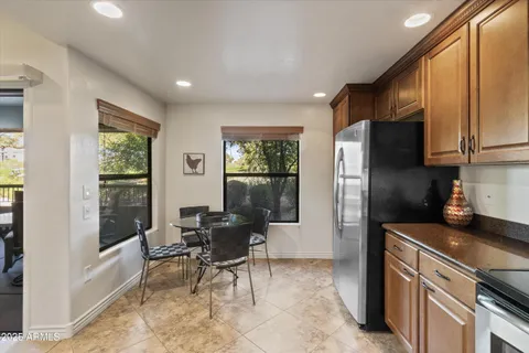 $615,000 | 21320 North 56th Street, Unit 1068, Phoenix, AZ 85054