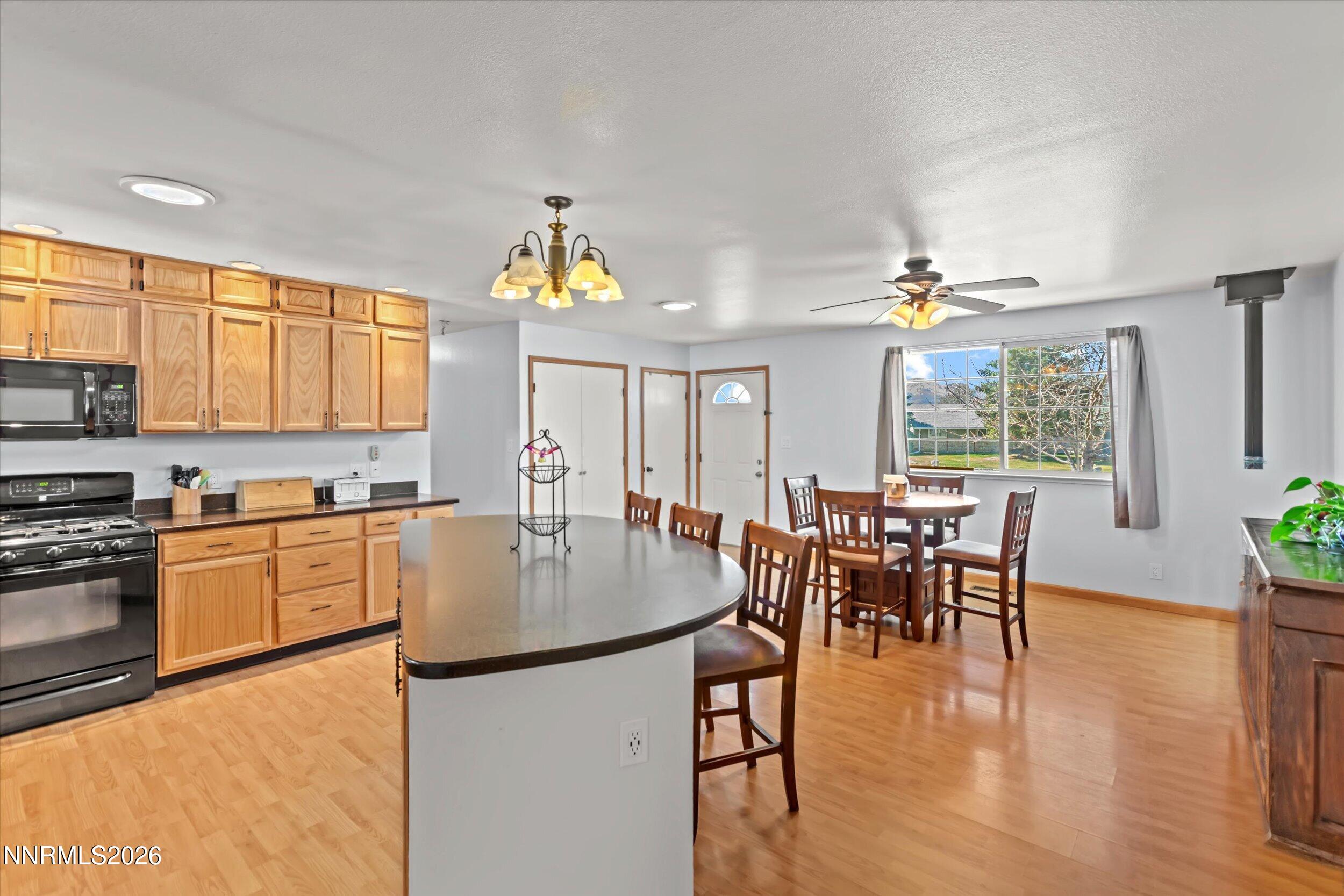 3940 Vireo Court Reno, NV 89508 - Photo 2 of 43 Kitchen