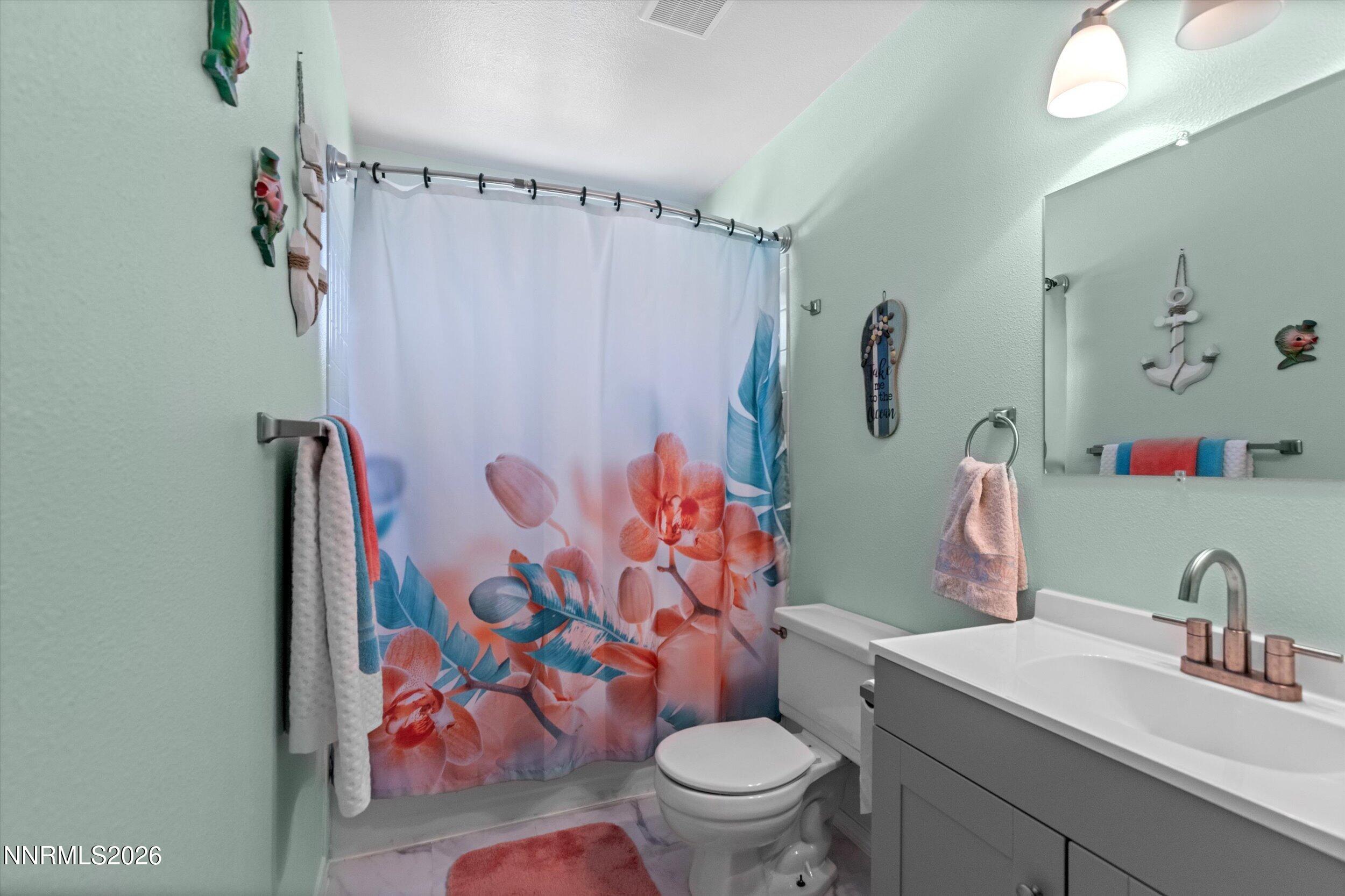 3940 Vireo Court Reno, NV 89508 - Photo 23 of 43 Bathroom