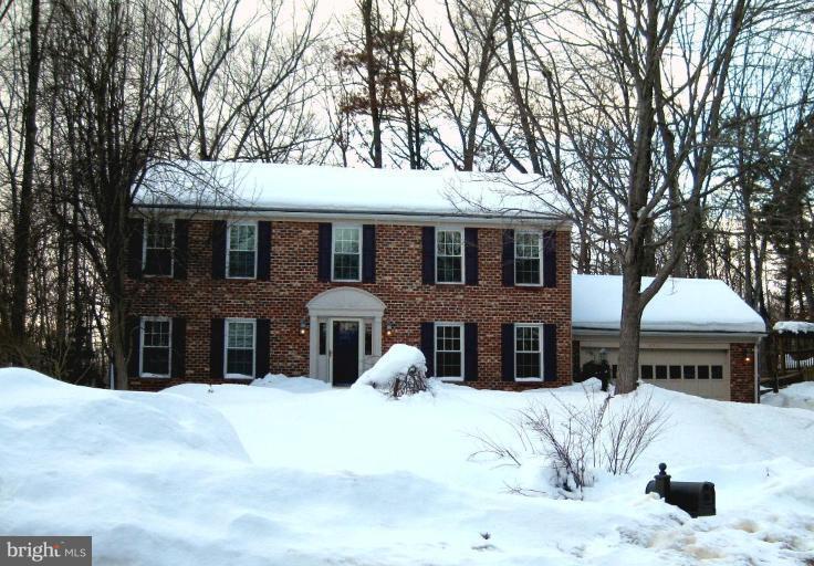 1962 Barton Hill Road Reston, VA 20191 - Photo 1 of 20 Exterior (Main)