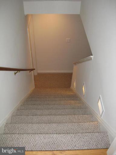 1962 Barton Hill Road Reston, VA 20191 - Photo 16 of 20 Staircase