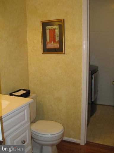 1962 Barton Hill Road Reston, VA 20191 - Photo 19 of 20 Bath #2