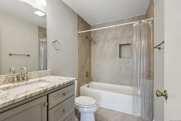 $184,000 | 11815 Vance Jackson Road, Unit 606, San Antonio, TX 78230