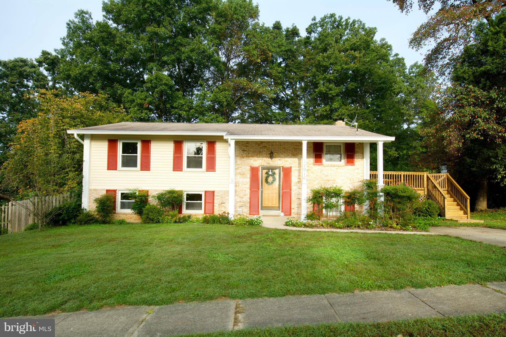 12910 Sturbridge Road Woodbridge, VA 22192 - Photo 1 of 26 Exterior (Front)