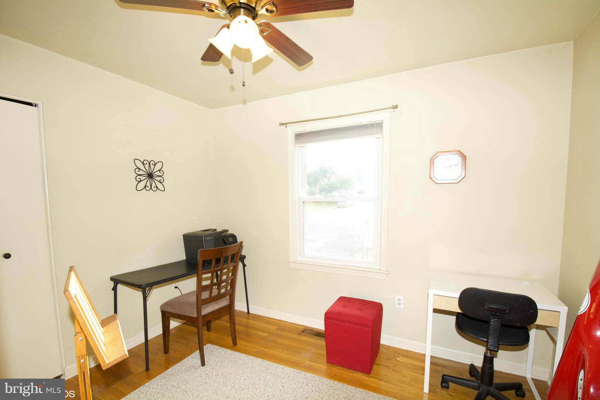12910 Sturbridge Road Woodbridge, VA 22192 - Photo 15 of 26 Upper level Bedroom